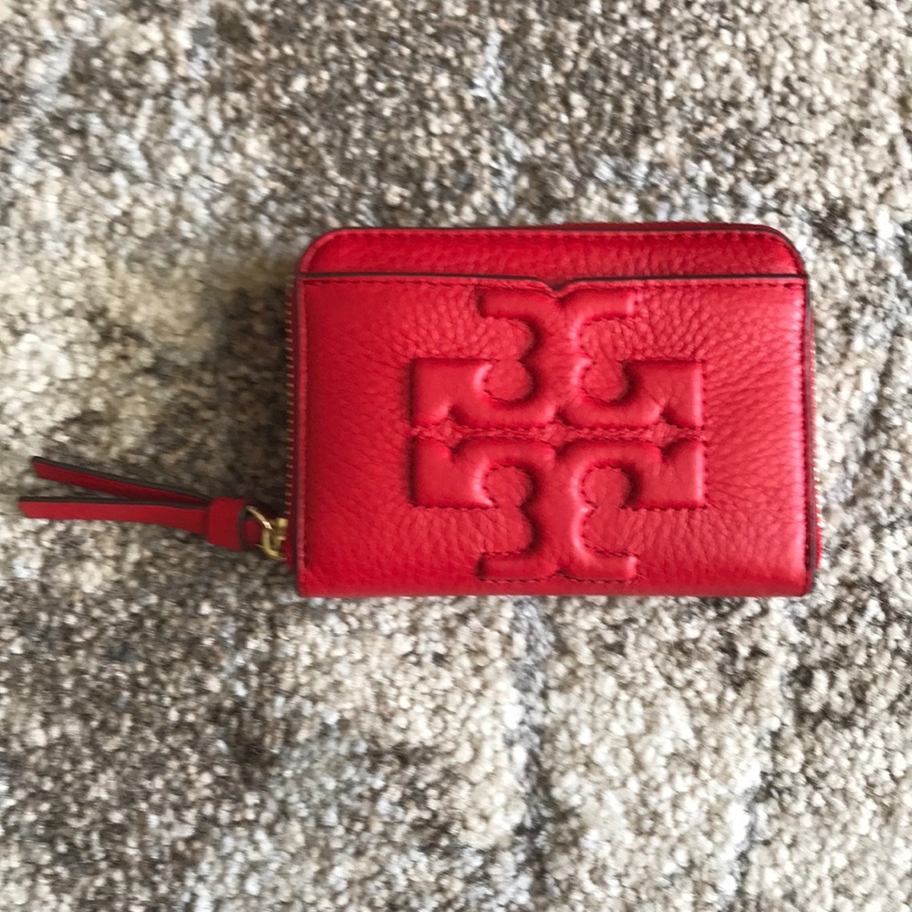❌SOLD❌ on Ⓜ️NWT Tory Bombe Zip Coin/ Card Case